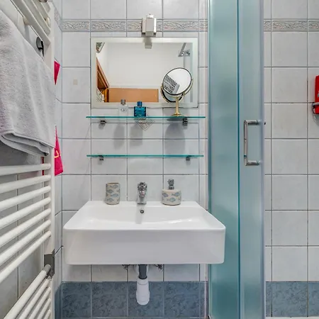Apartment Jesenice *